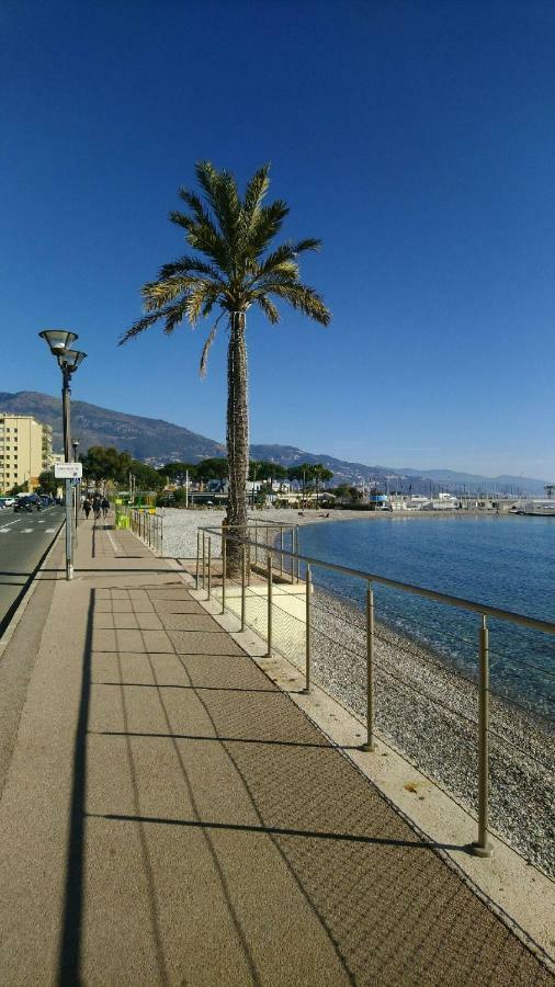 Appartement L'Espadon Menton Exteriör bild